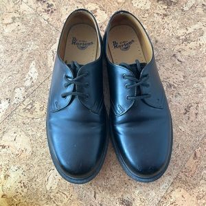 Doc Martens oxfords gently used size 41